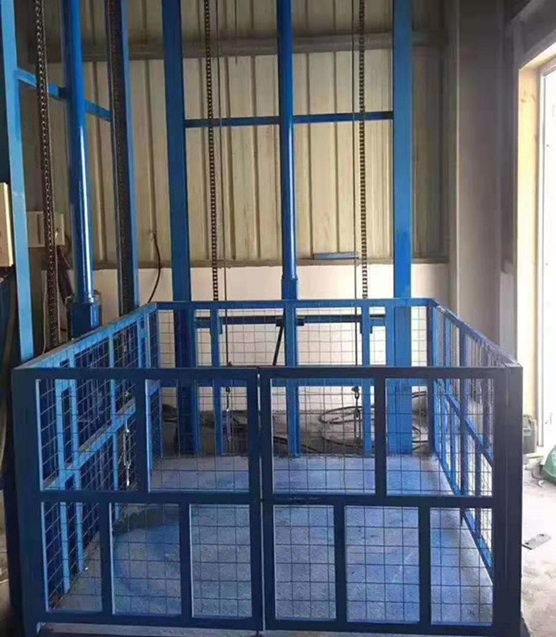 <b>升降貨梯</b>